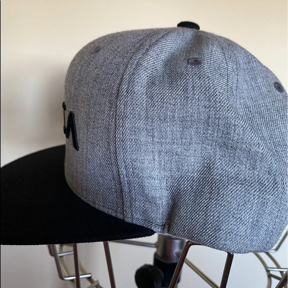 RVCA Cap - Picture 2 of 6